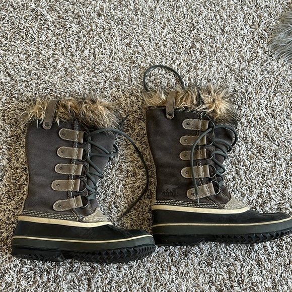 Sorel Joan of Arctic waterproof boots - Picture 2 of 4